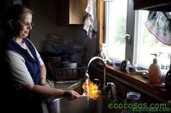 La Guerra del Fracking (Documental) 1 fracking_vargson_tap_fire