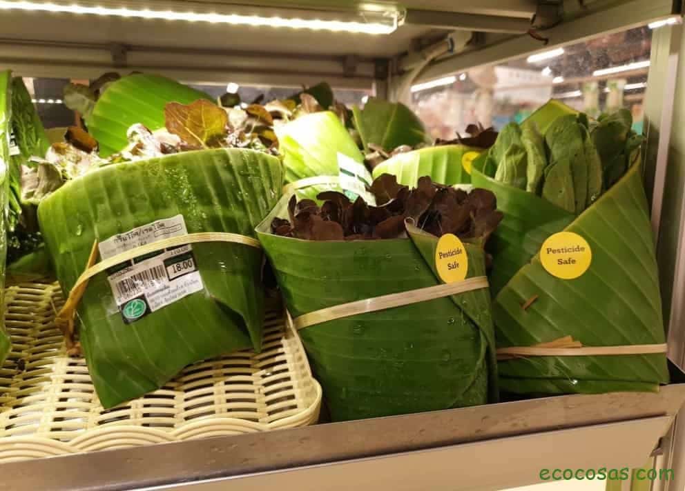 Supermercado Tailandés cambio el plástico por hojas de plátano 1