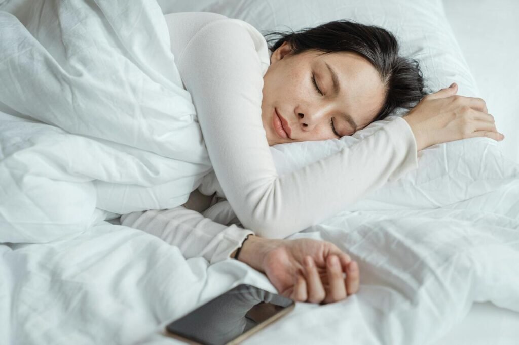 ¿Por qué el cortisol puede afectar tanto al descanso nocturno? 1